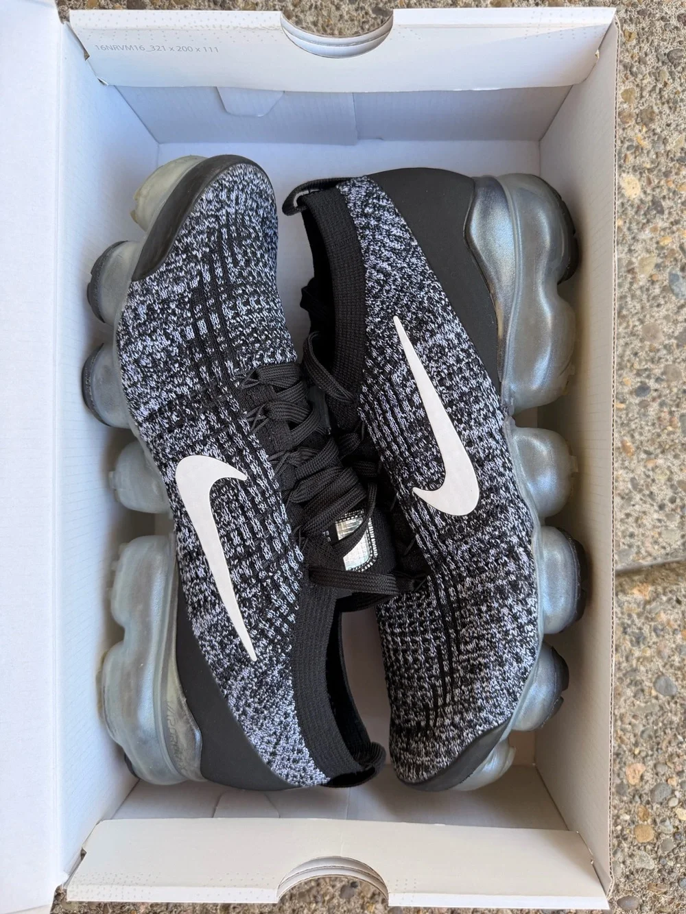 Nike Women’s Air VaporMax Flyknit 3